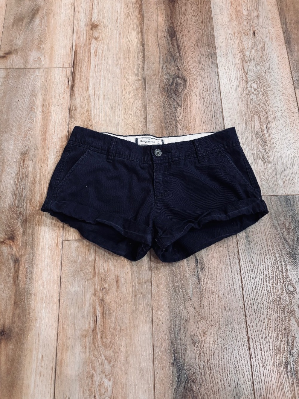 Abercrombie and Fitch Chino Shorts Low Rise Navy Blue Flat Size 2